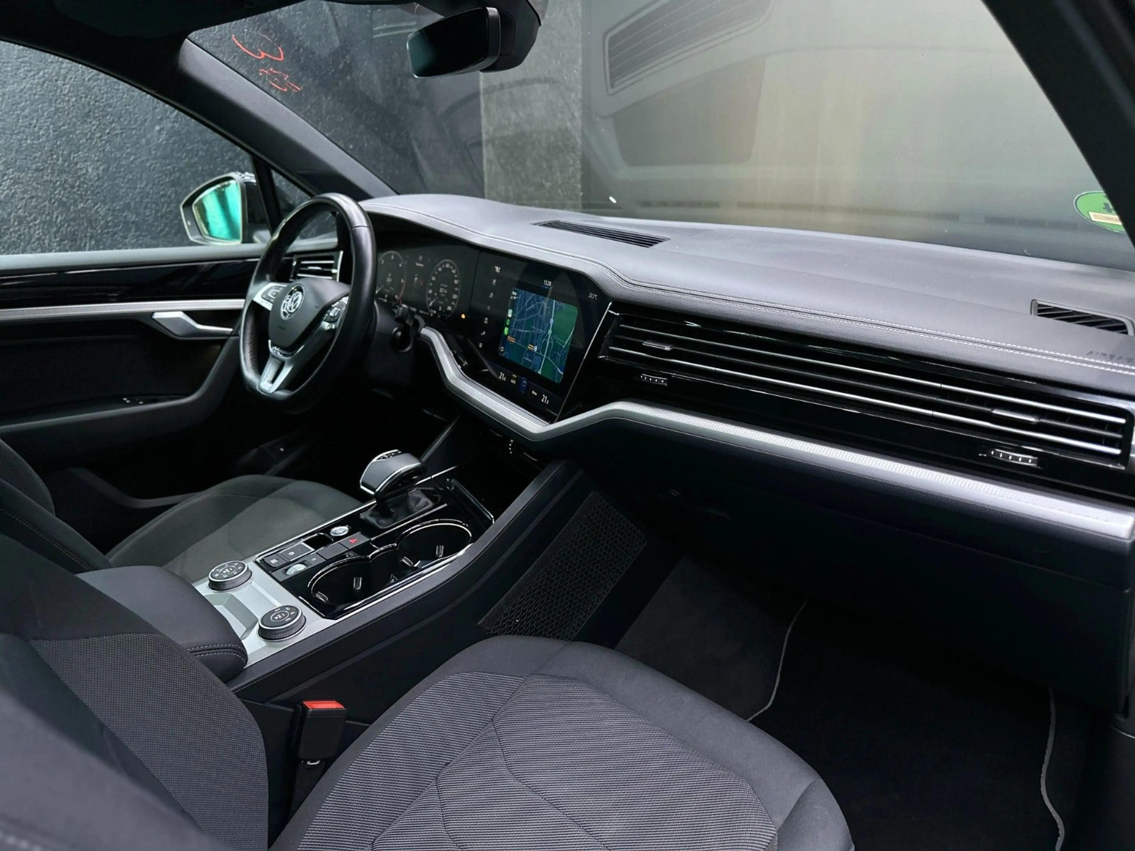 Volkswagen Touareg TOUAREG*4M*DIGITALDISPLAY*HUD*PANO*LUFT**KAMERA* — photo 5