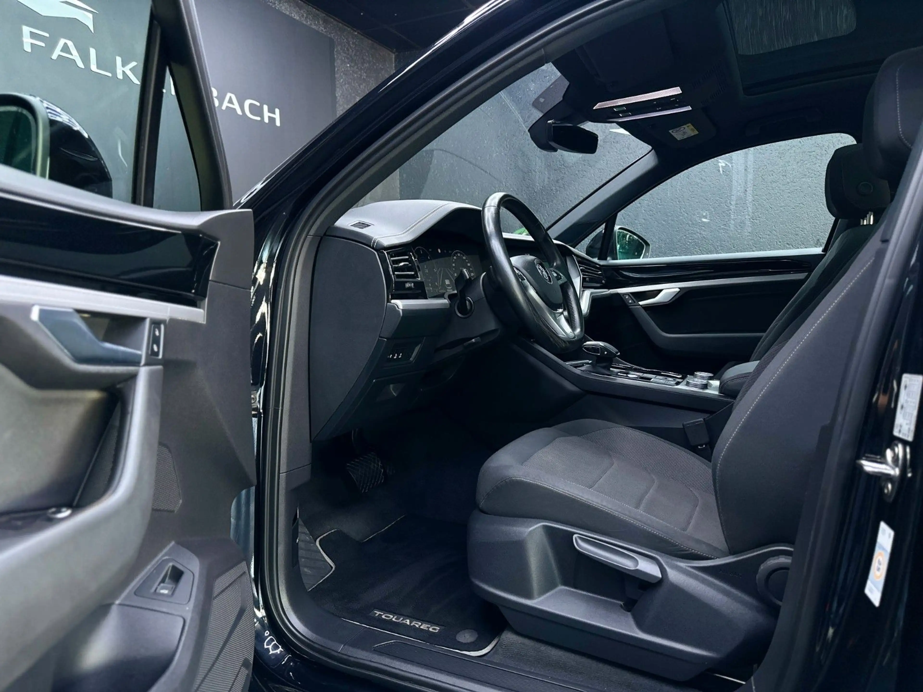 Volkswagen Touareg TOUAREG*4M*DIGITALDISPLAY*HUD*PANO*LUFT**KAMERA* — photo 10