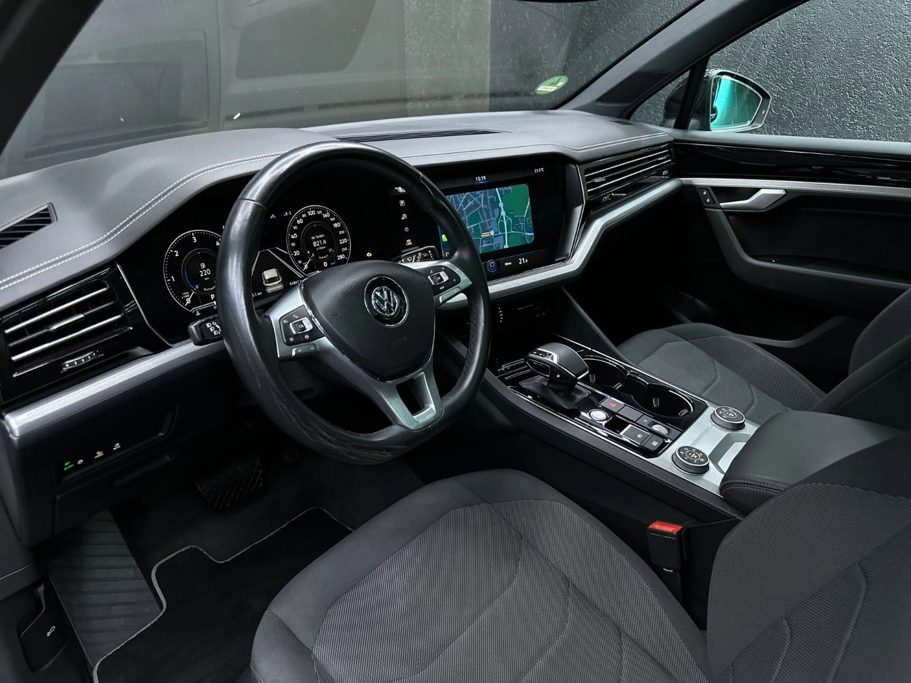 Volkswagen Touareg TOUAREG*4M*DIGITALDISPLAY*HUD*PANO*LUFT**KAMERA* — photo 2
