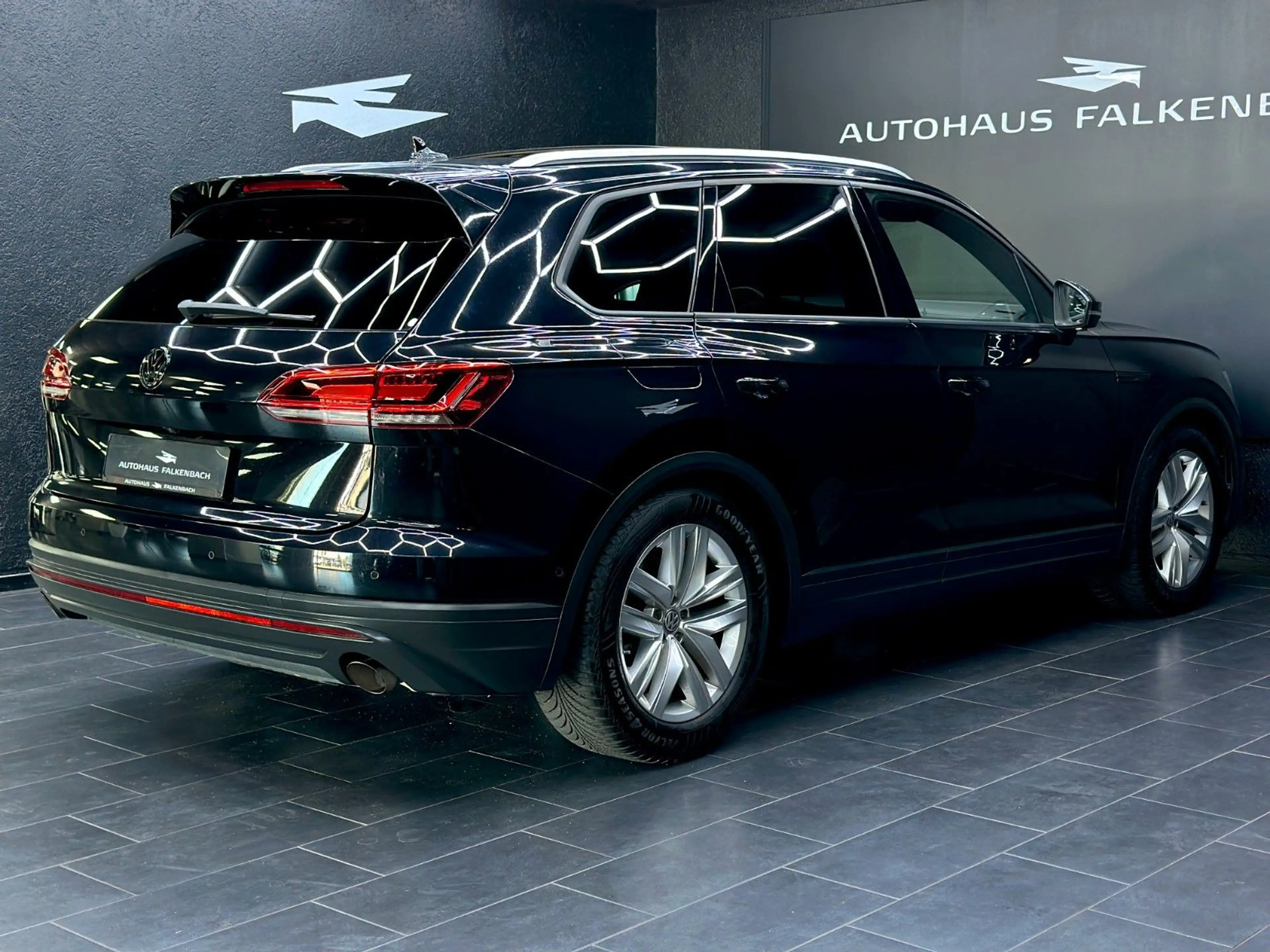 Volkswagen Touareg TOUAREG*4M*DIGITALDISPLAY*HUD*PANO*LUFT**KAMERA* — photo 7
