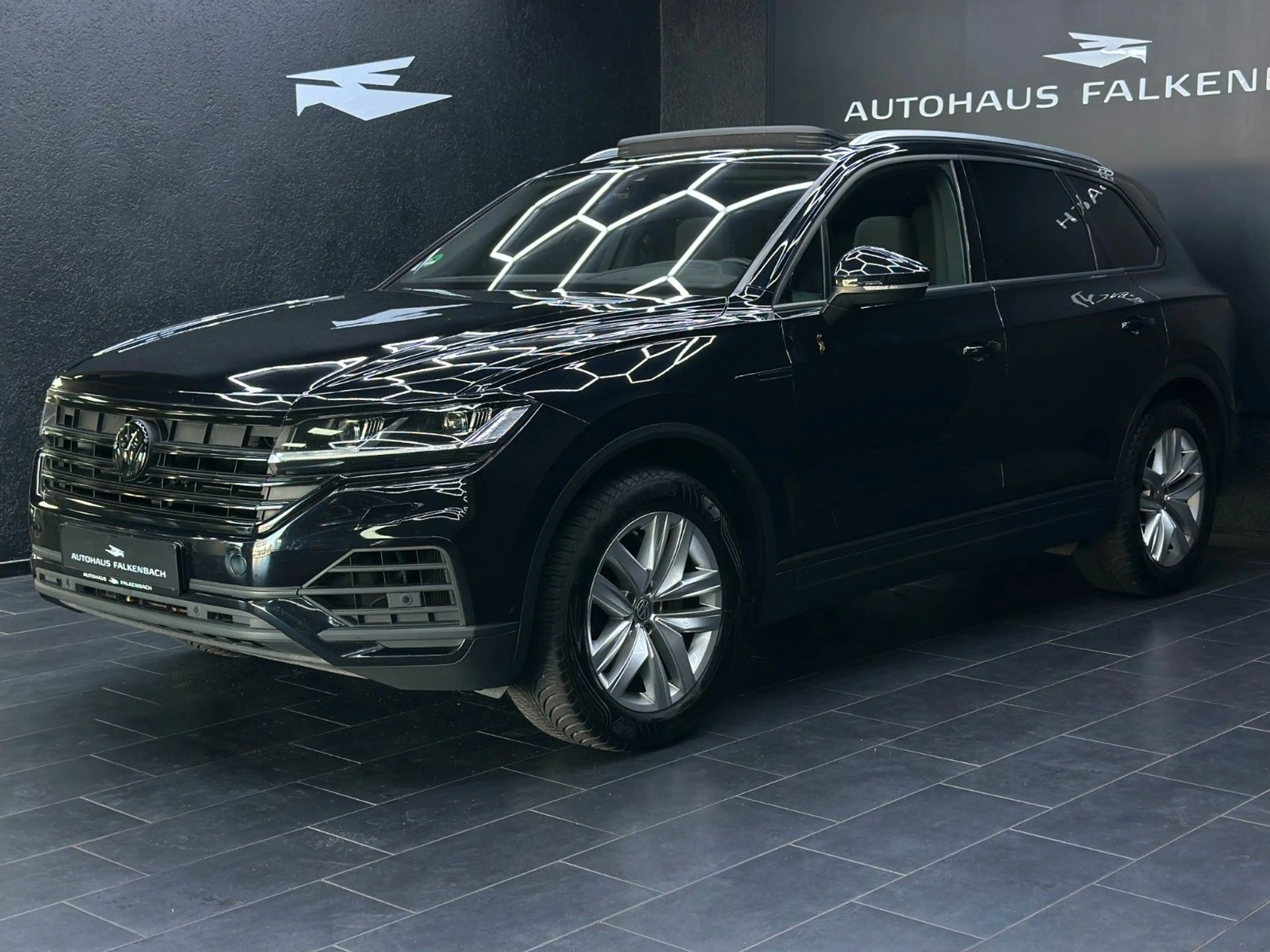 Volkswagen Touareg TOUAREG*4M*DIGITALDISPLAY*HUD*PANO*LUFT**KAMERA* — photo 6