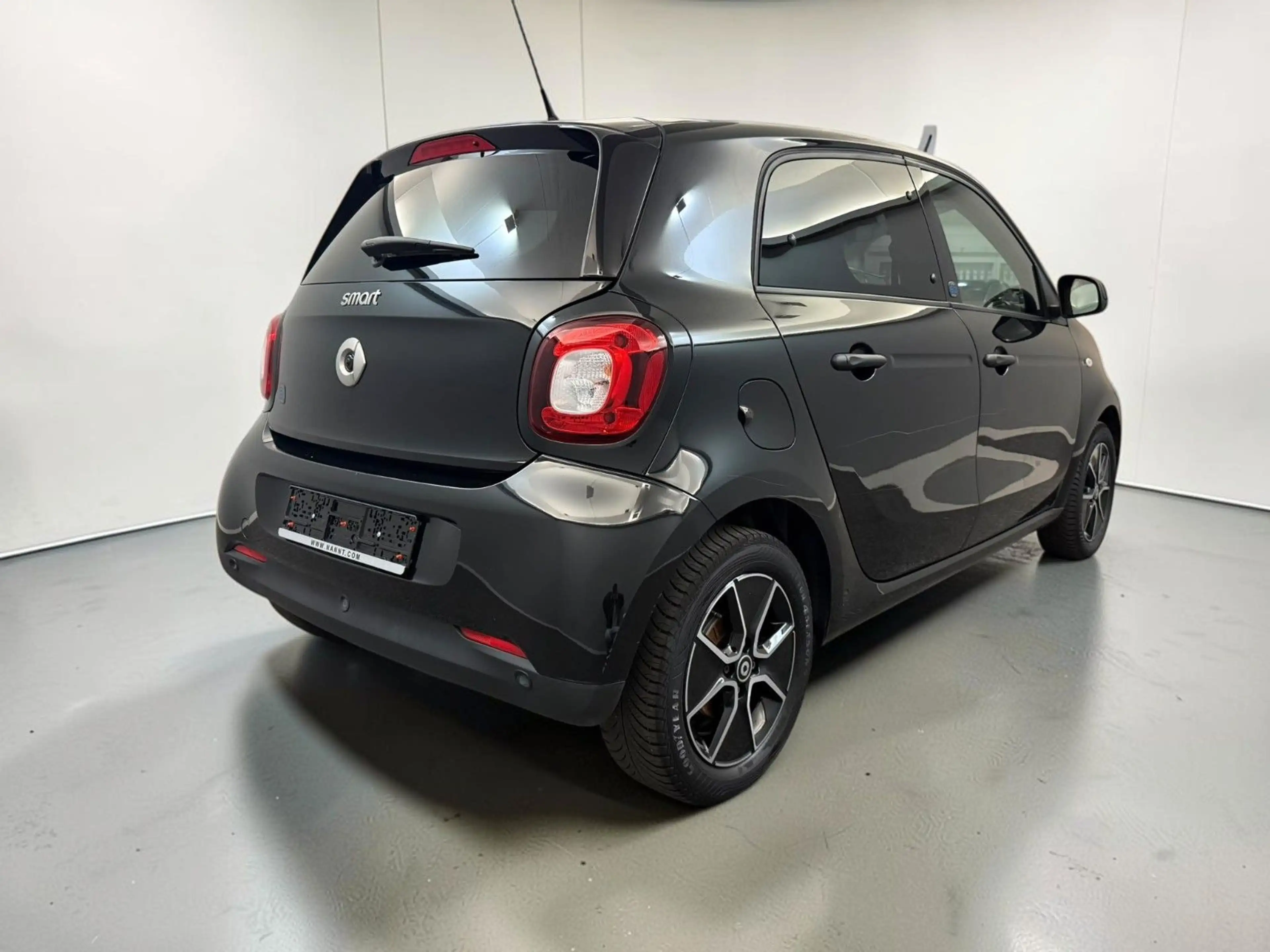 smart forFour EQ Lifestyle Passion 22KW RÜCKKAM*PANO — photo 7