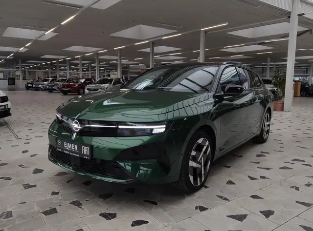 Opel Astra view 3