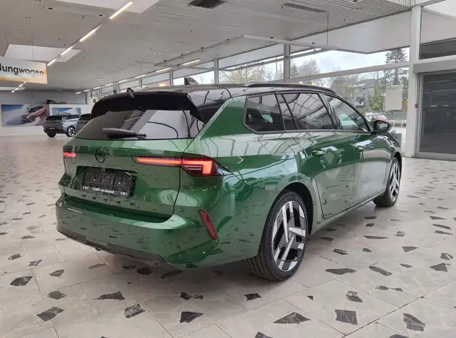 Opel Astra view 7