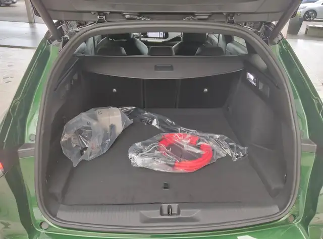 Opel Astra view 9