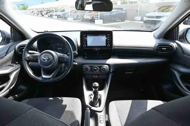 Toyota Yaris view 7