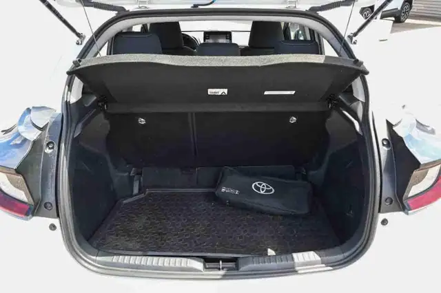 Toyota Yaris view 5
