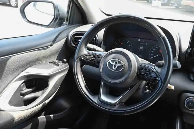 Toyota Yaris view 12