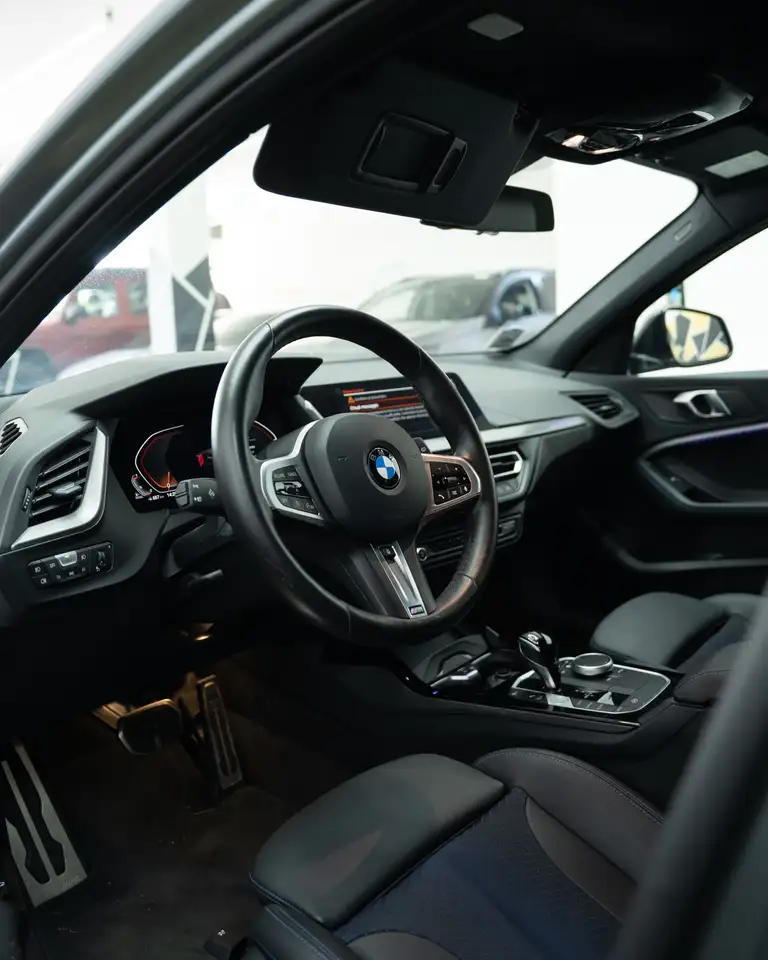 BMW 120 120d Msport 5