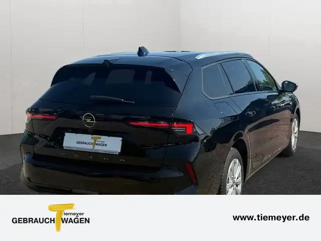 Opel Astra view 5