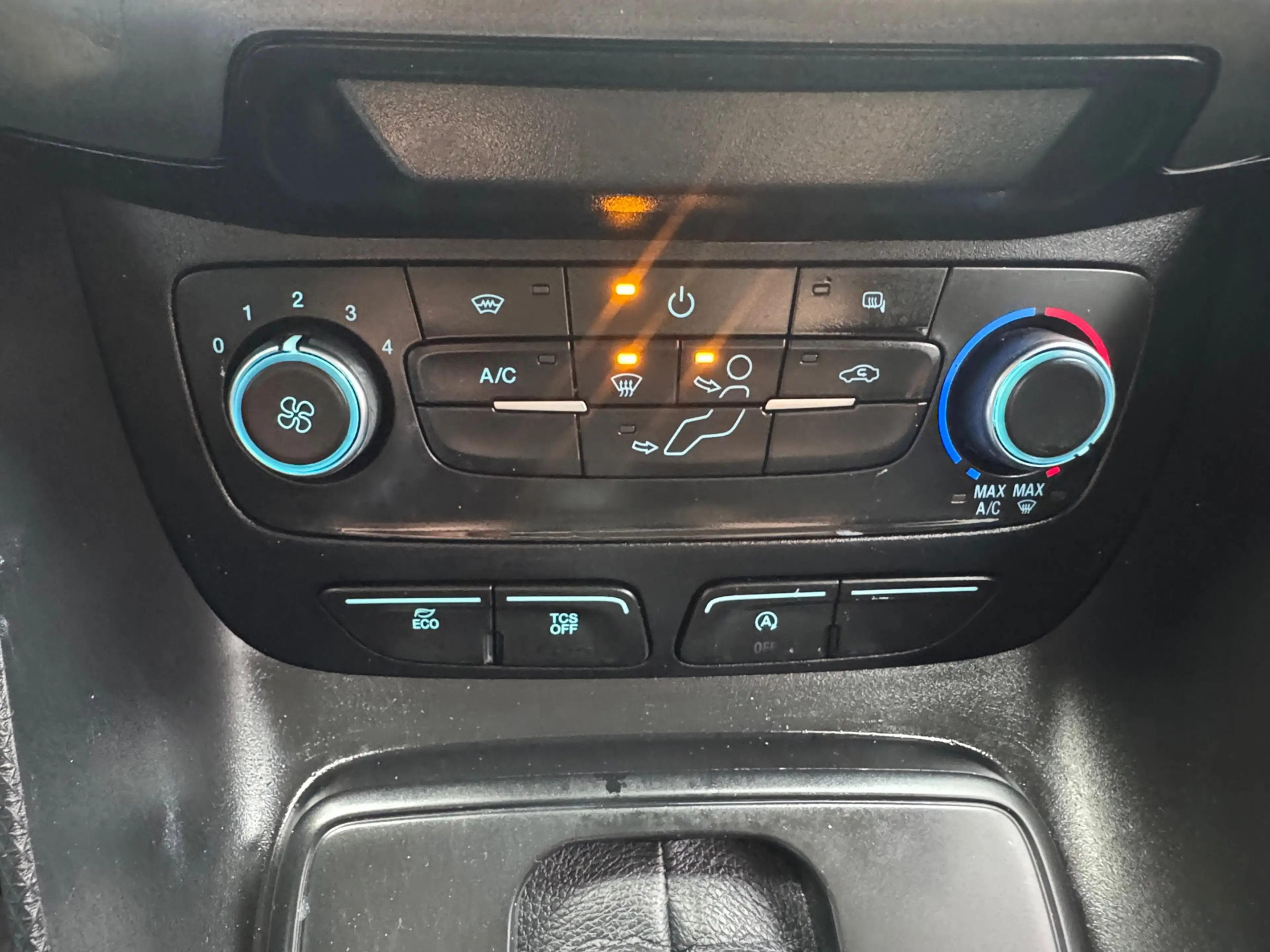 Ford Transit Connect 1.5 EcoBlue L2 / Automaat / Camera / Nap — photo 13