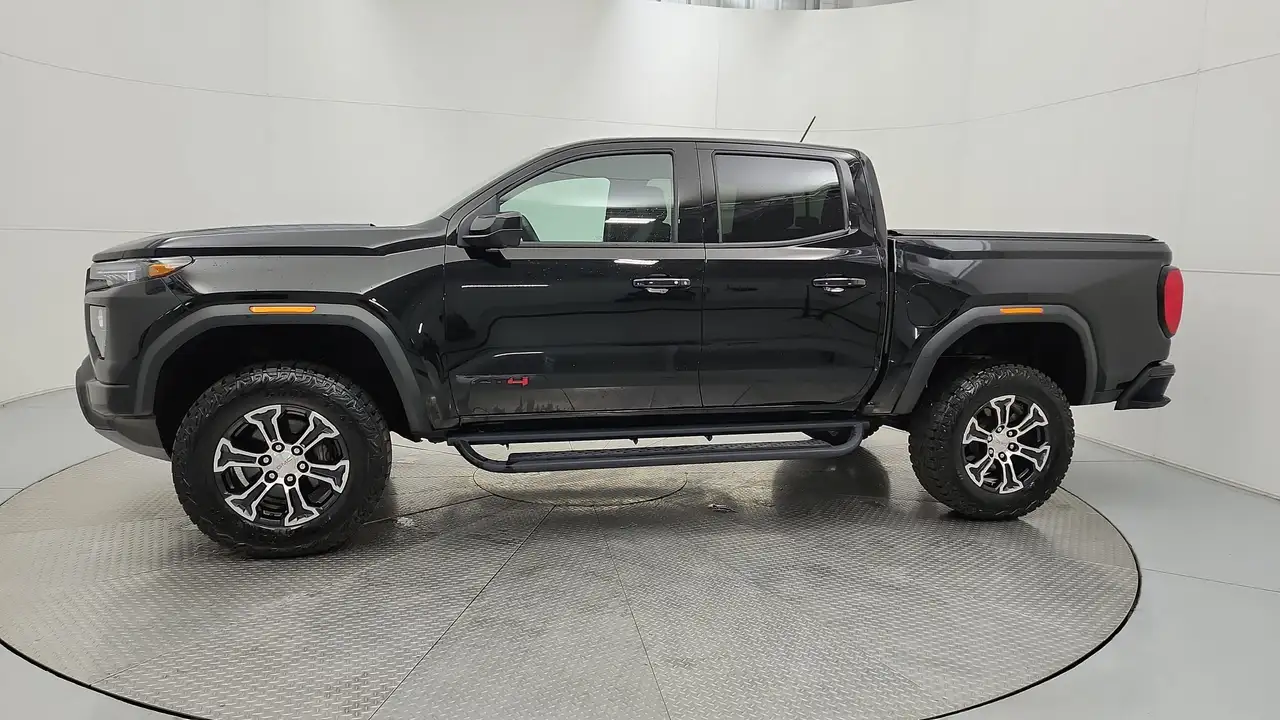 2024 GMC Canyon
