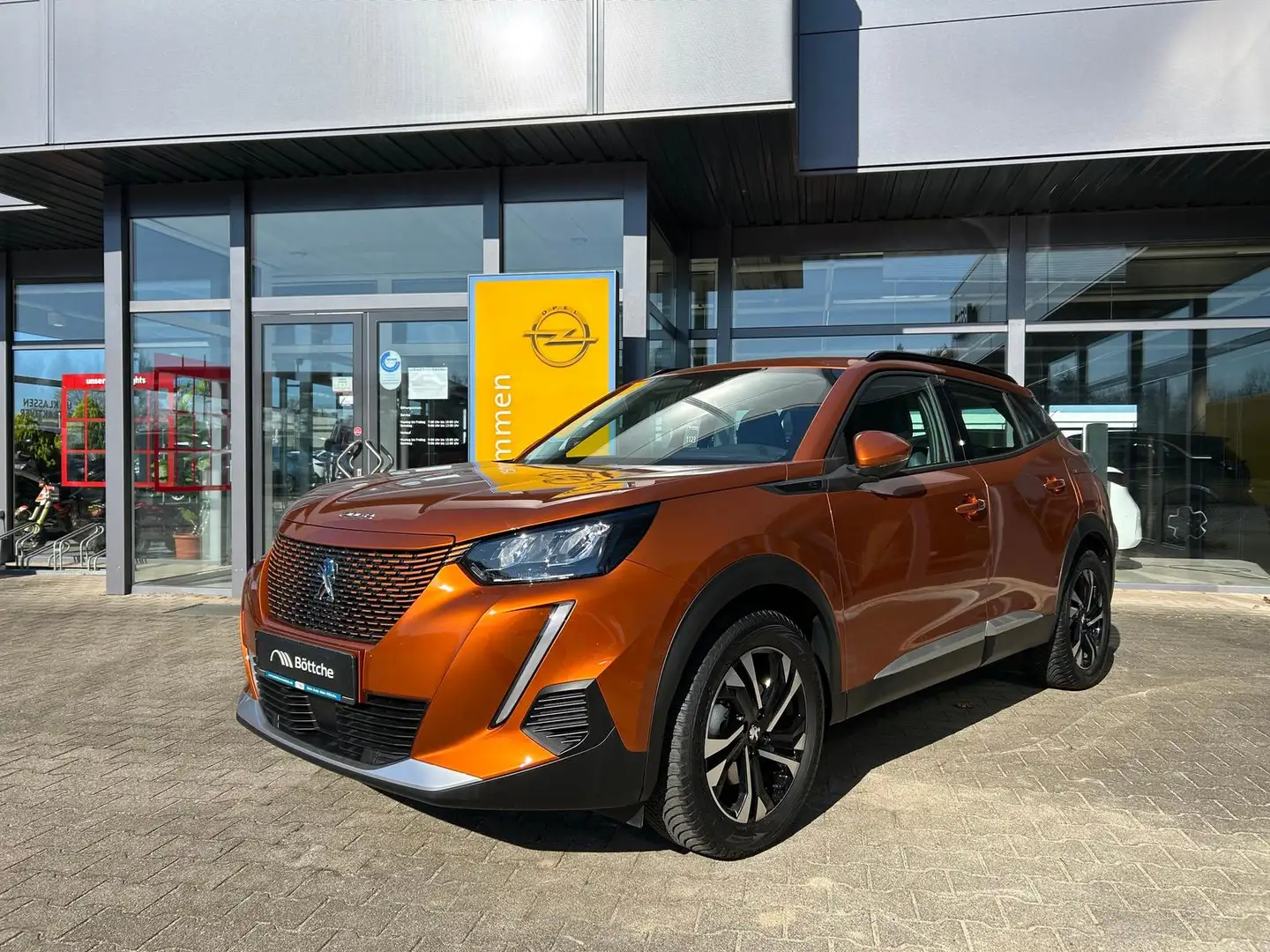 Peugeot 2008 e- Allure Metallic/11KW-OBC/LED/KAMERA/ALLWETTER/ Orange - 2