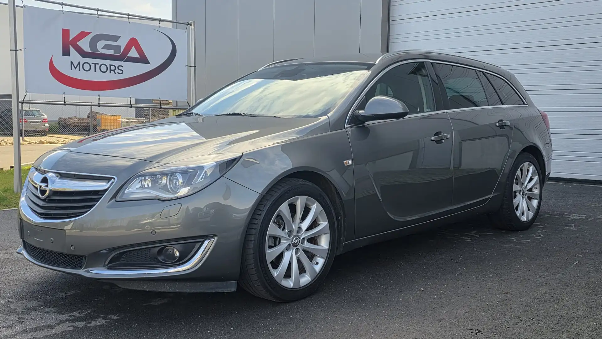 Opel Insignia Insignia Sports Tourer 1.6 CDTi ecoFLEX Edition Gris - 1