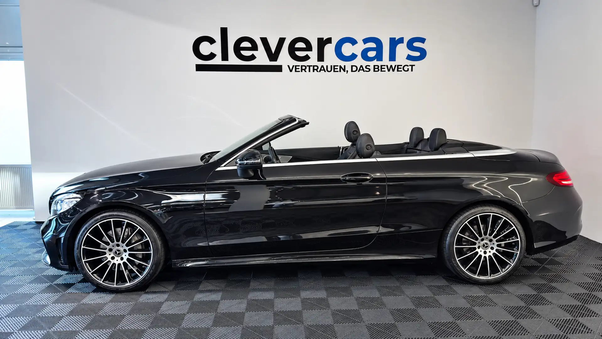 Mercedes-Benz C 300 C-Coupe / Cabrio C 300 AMG Line (EURO 6d-TEMP) Schwarz - 2