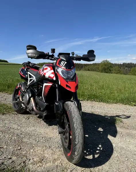 Ducati Hypermotard 950 - foto 3