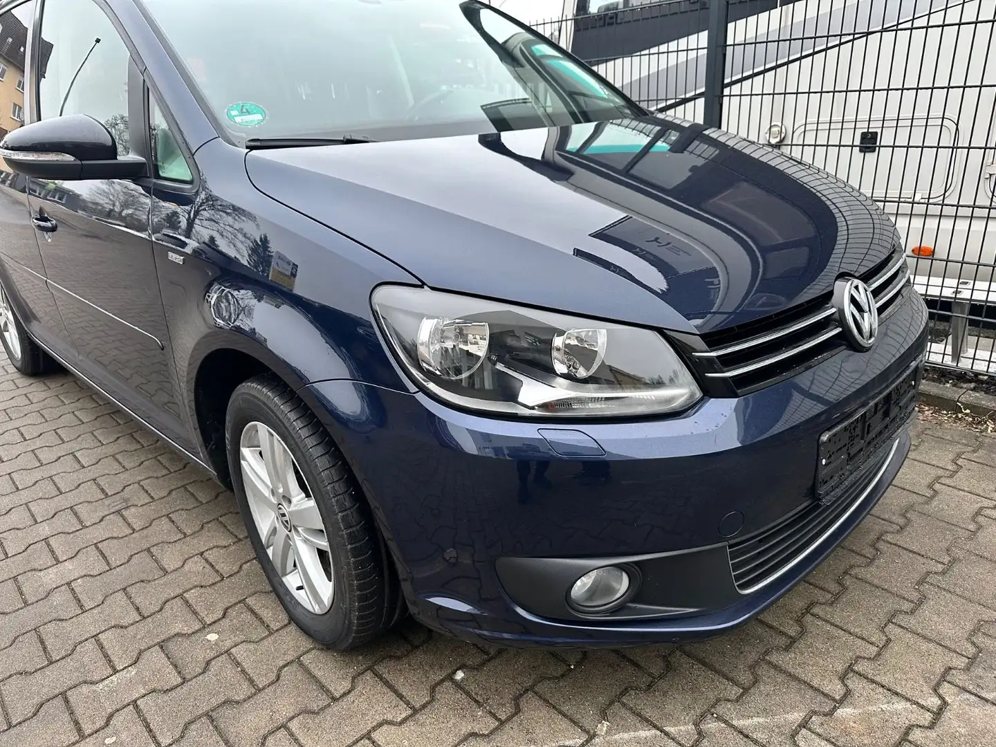 Volkswagen Touran Match * 1.Hand * TÜV neu * Service Neu Azul - 1
