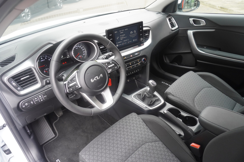 Kia Ceed SW / cee'd SW Ceed SW 1.6 CRDi Edition 7 Emotion Kamera Navi — photo 9
