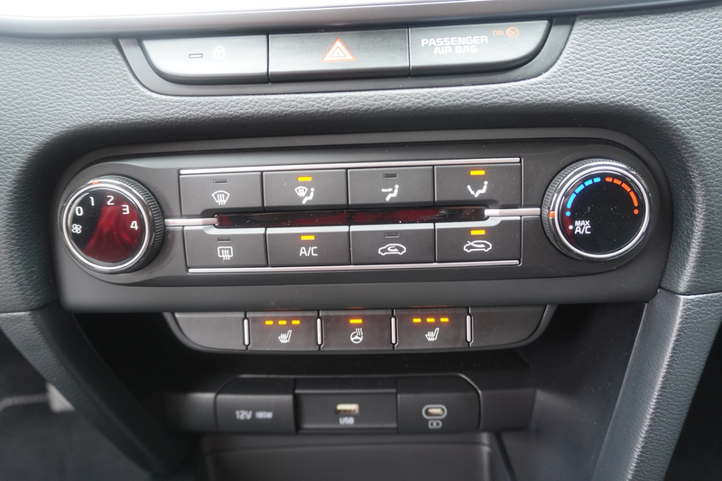 Kia Ceed SW / cee'd SW Ceed SW 1.6 CRDi Edition 7 Emotion Kamera Navi — photo 18