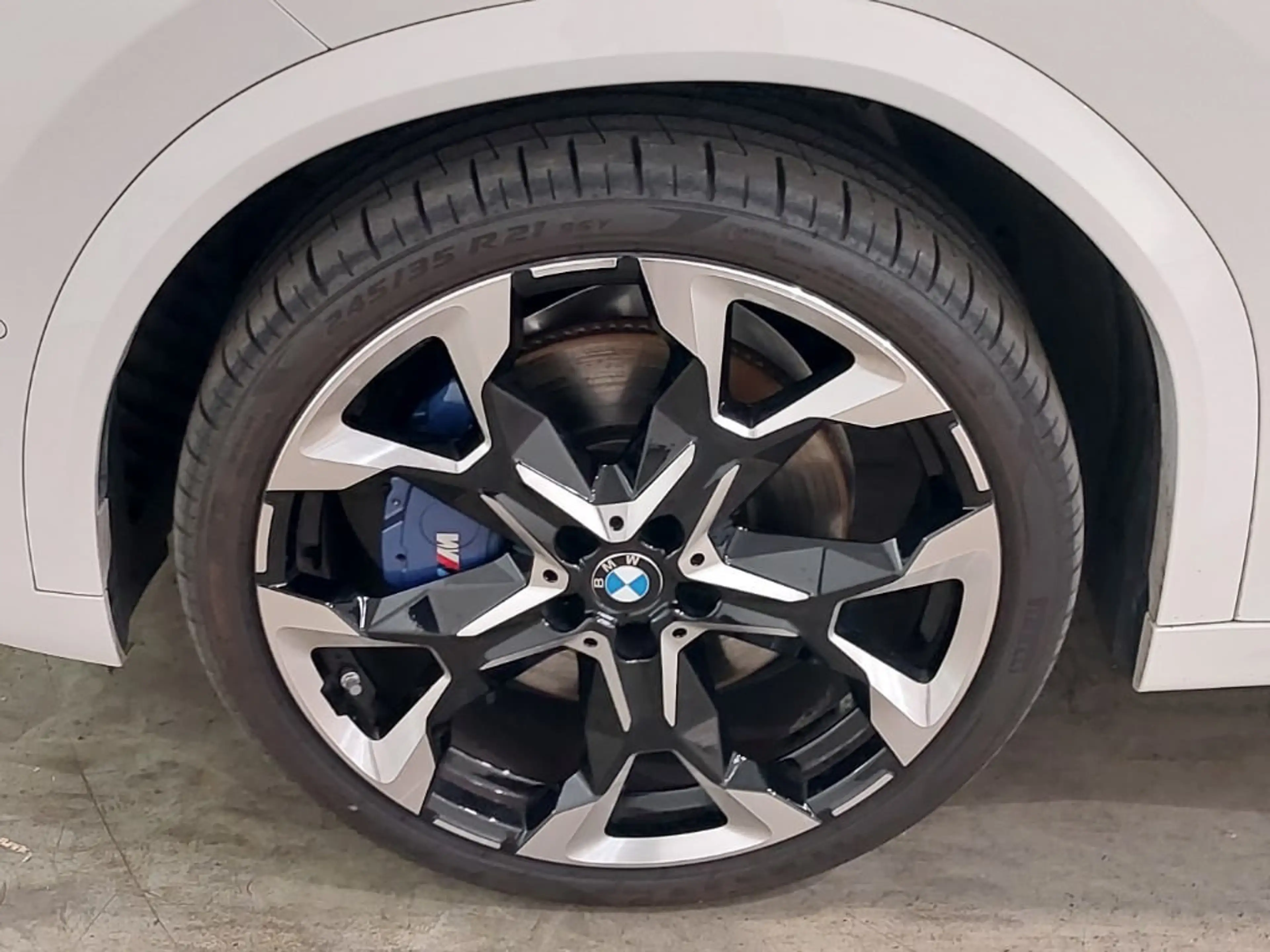 BMW X2 20d xDrive M Sport AHK/HUD/360°/ACC/PANO/21" — photo 3