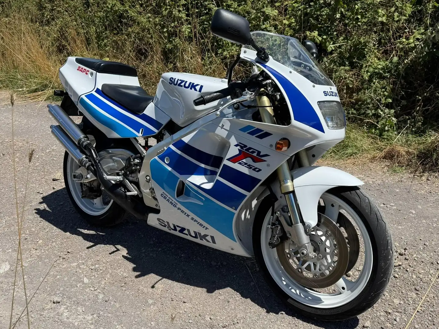 Suzuki RGV 250 Bianco - 2