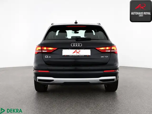 Audi Q3 view 4