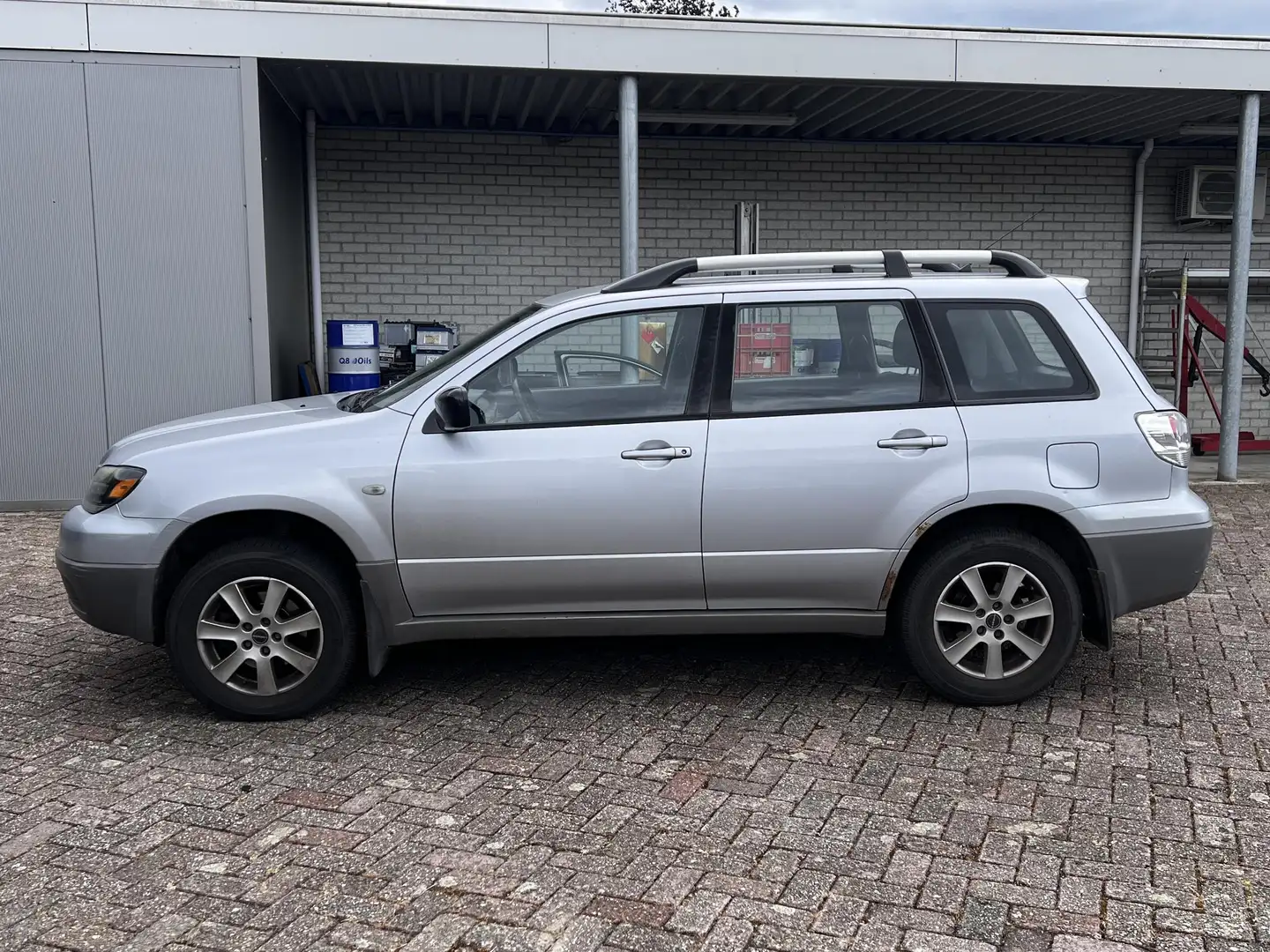 Mitsubishi Outlander 2.0 Sport 4WD | HANDELSPRIJS | ZO MEE | Trekhaak | Gris - 2