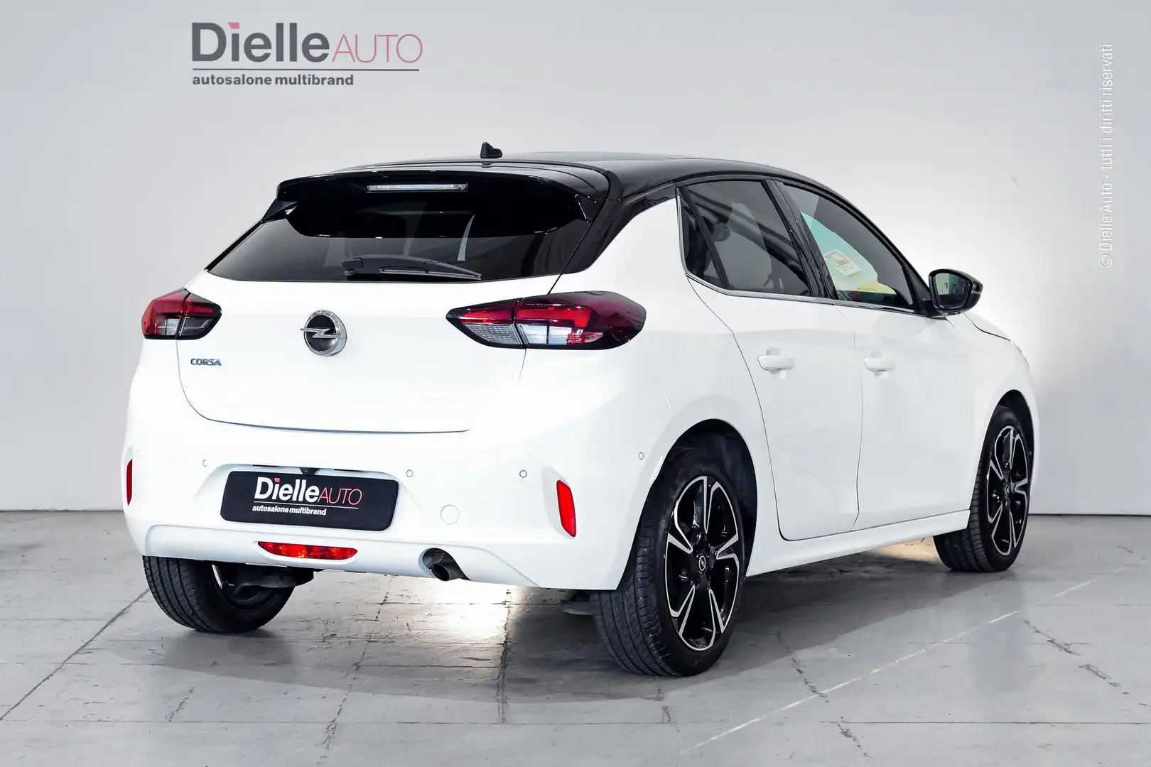 Opel Corsa Corsa 1.2 Corsa s&s 100cv tetto in vetro Weiß - 2