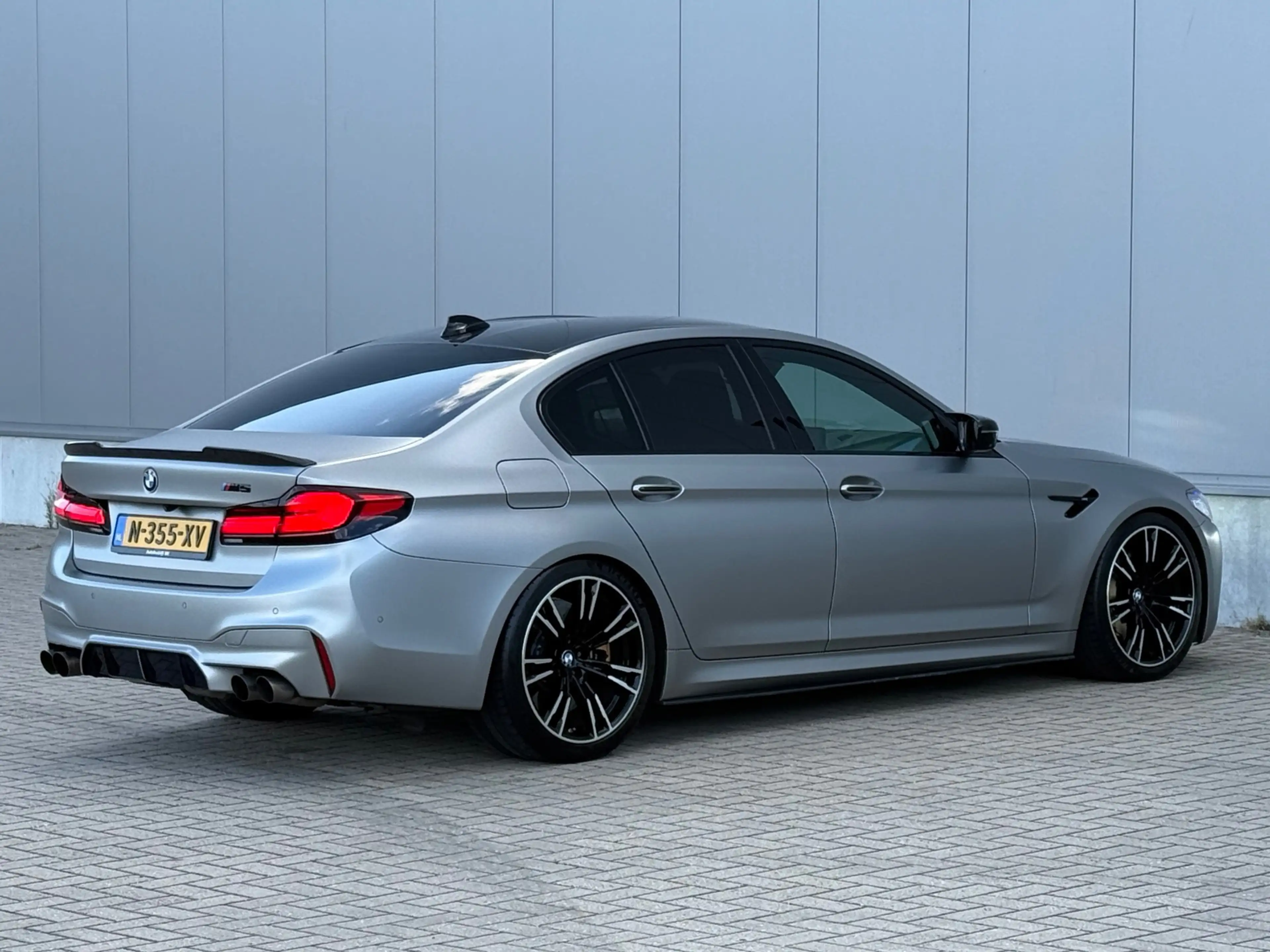 BMW M5 5-serie V8 4.4 CARBON B&W VOL OPTIES — photo 7