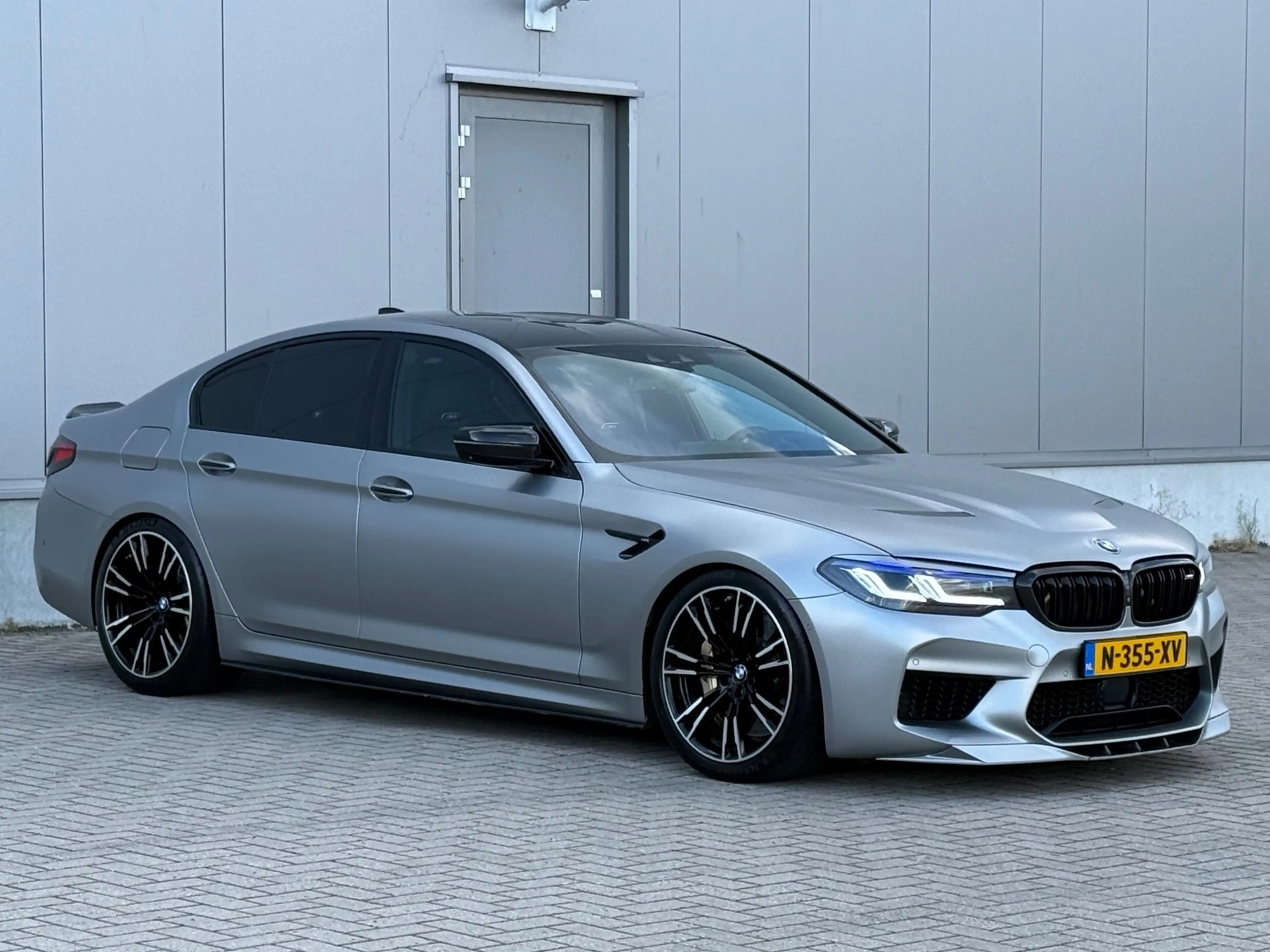 BMW M5 5-serie V8 4.4 CARBON B&W VOL OPTIES — photo 3