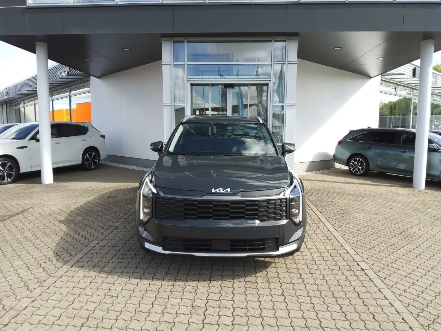 Kia Sportage 1.6T DCT Vision Komfort Grau - 1