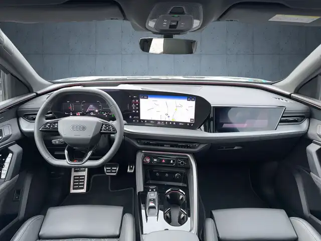 Audi SQ5 view 11
