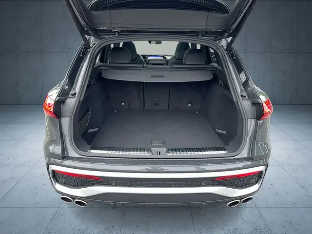 Audi SQ5 view 13