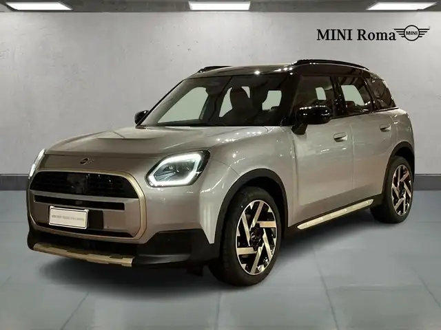 MINI Cooper D Countryman Mini Countryman 2.0 48V D Favoured auto