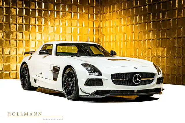 Mercedes-Benz SLS