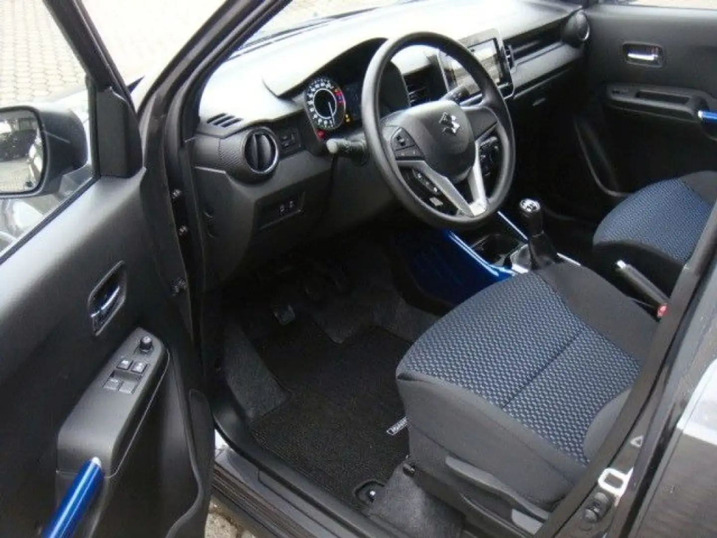 Suzuki Ignis 1.2 Hybrid 4WD All Grip Comfort Gris - 2