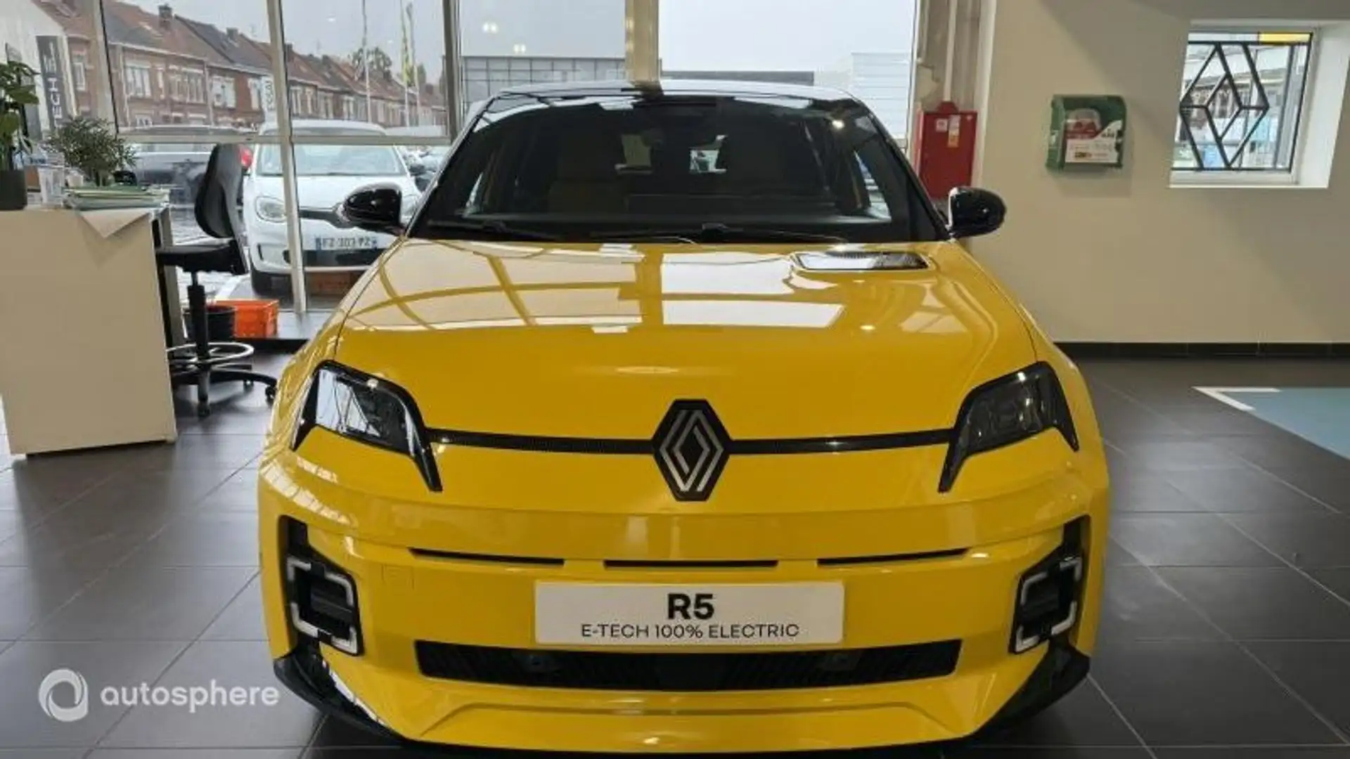 Renault E-Tech Electrique 120ch Iconic Cinq autonomie urbaine - 2