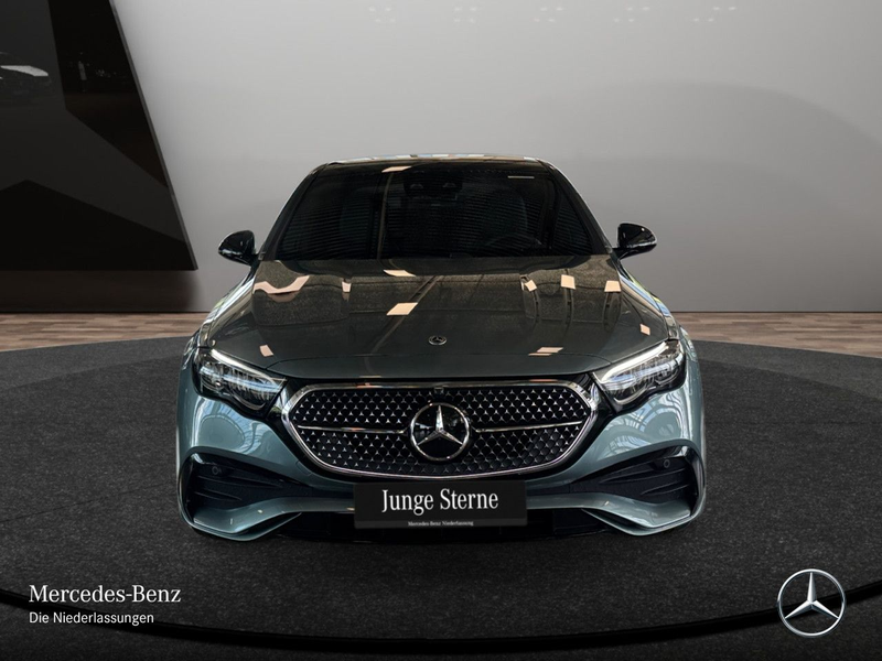 Mercedes-Benz E 300 e Hybrid AMG Fahrass Pano Distr. HUD LED PTS — photo 3