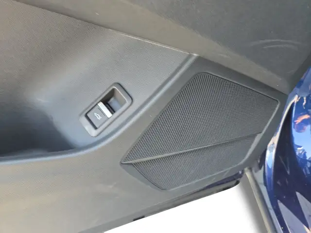 Audi Q4 E-Tron view 11
