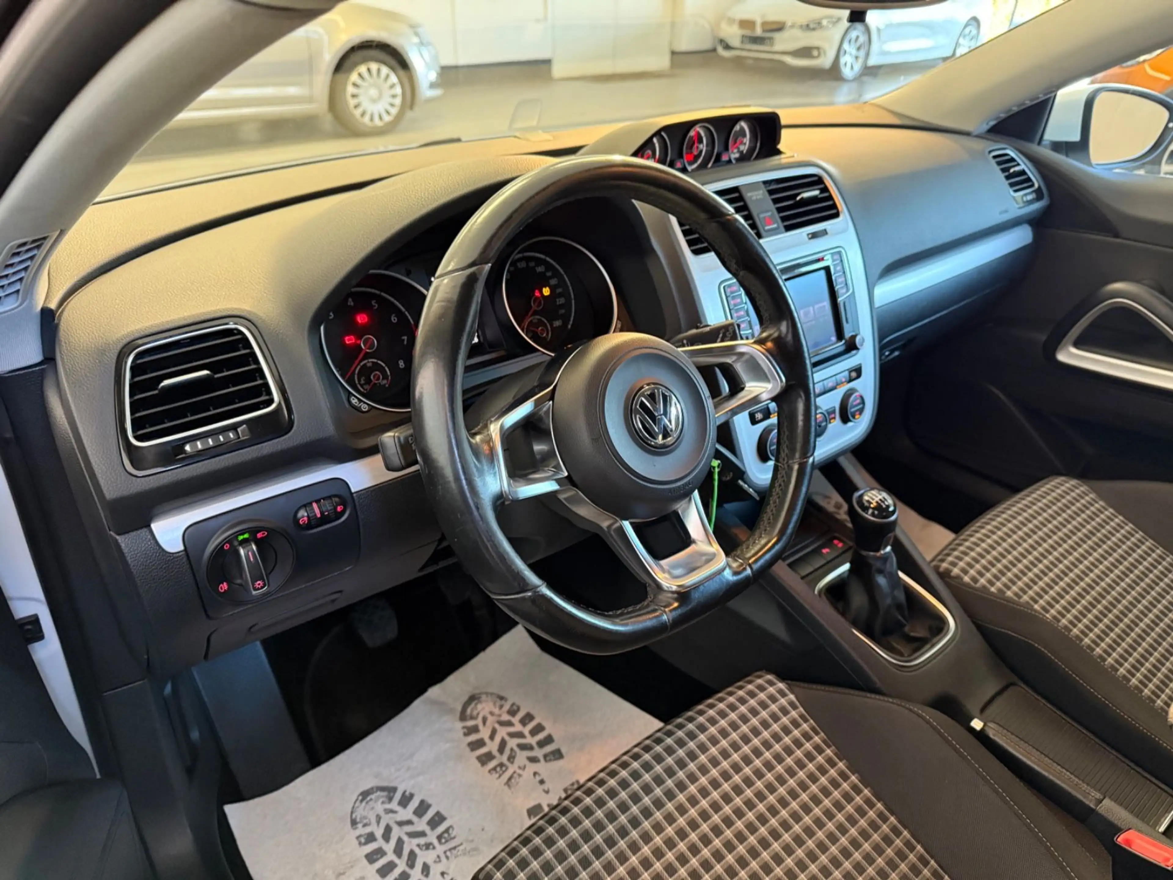 Volkswagen Scirocco SCIROCCO 1.4 TSI*BMT/STA-STO*NAVI APP*BT TEL*LM* — photo 4