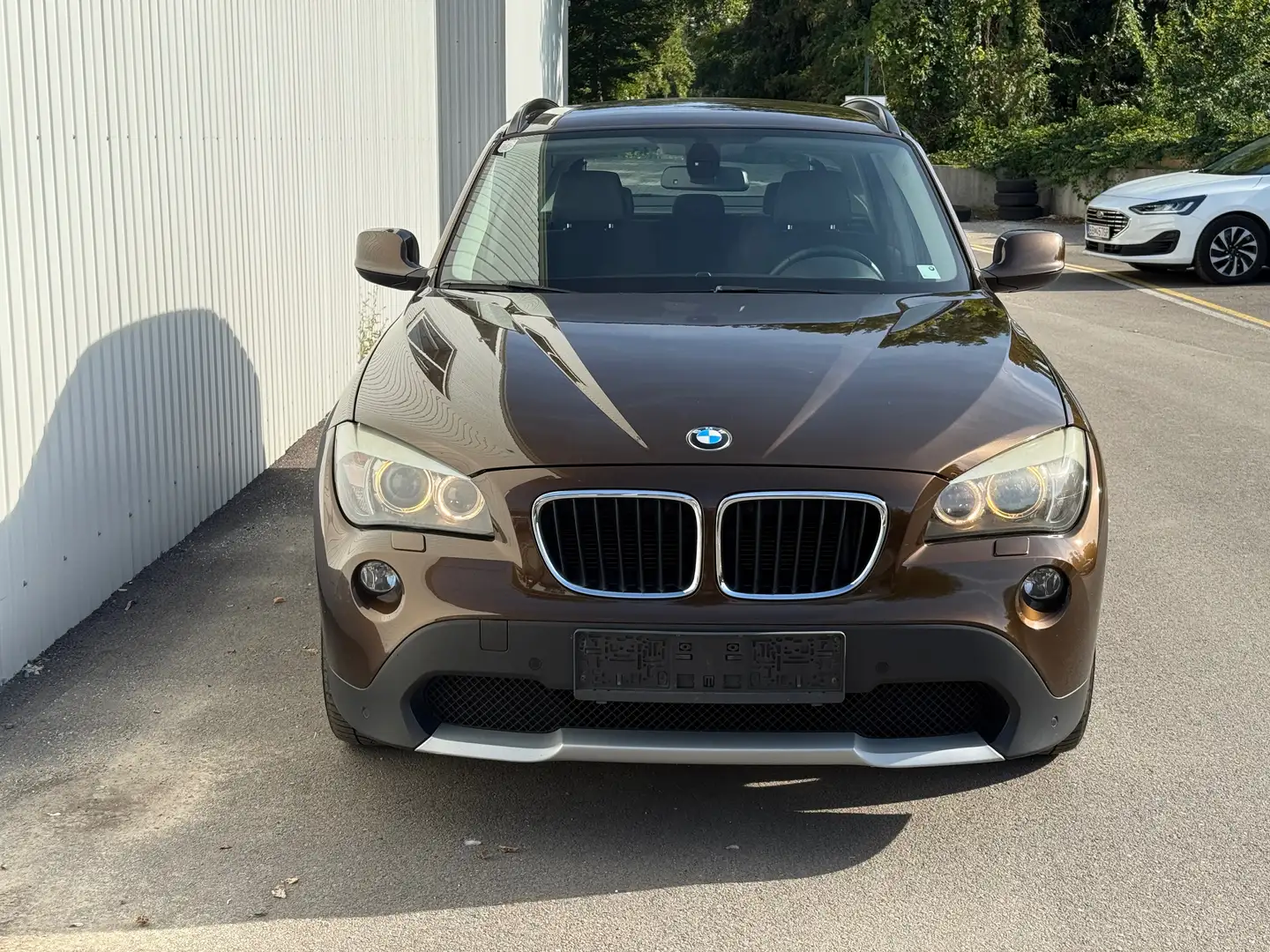 BMW X1 xDrive 18 d Braun - 2