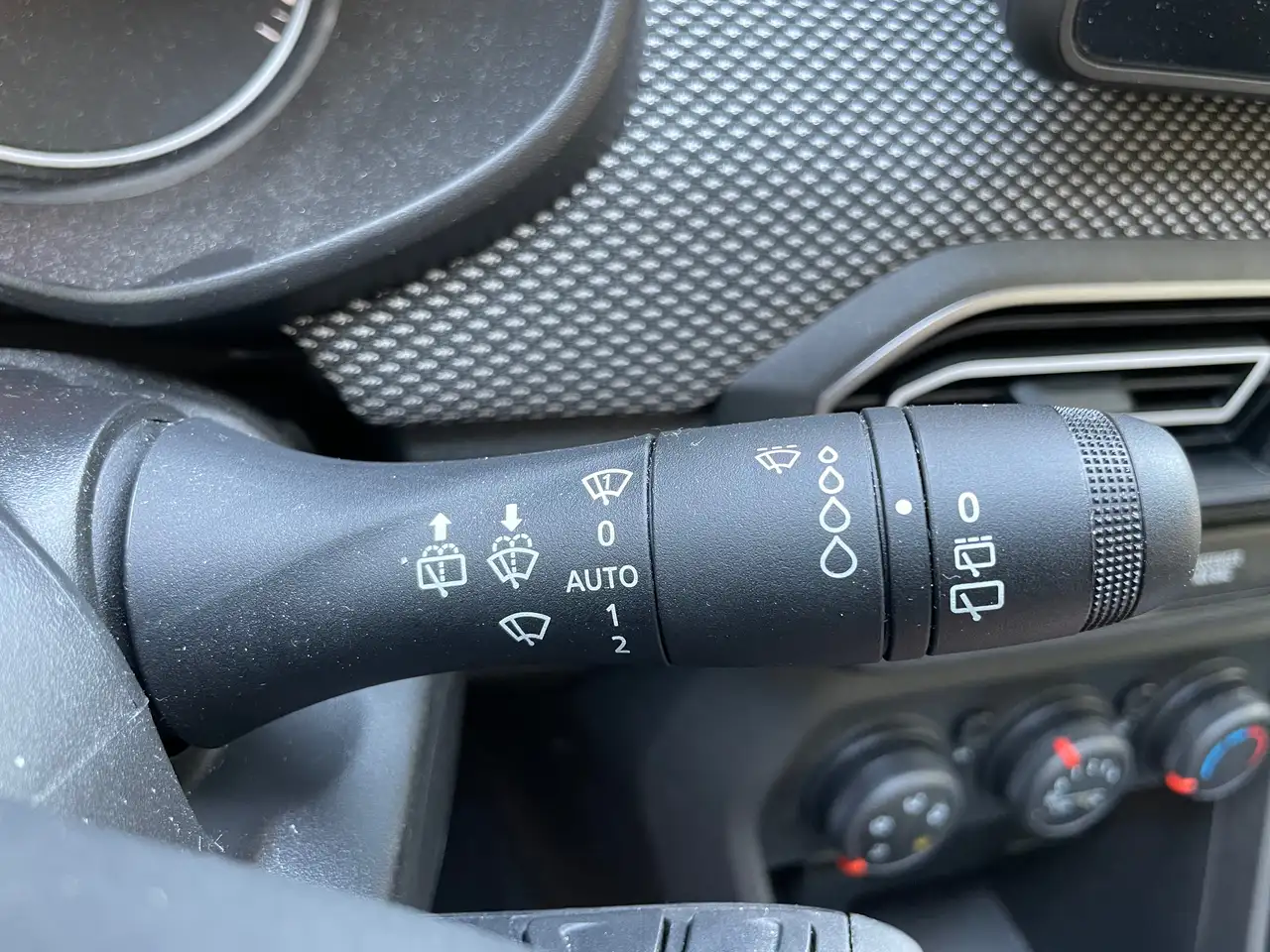 Dacia Sandero Sandero — photo 12