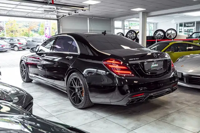 Mercedes-Benz S-Class view 5