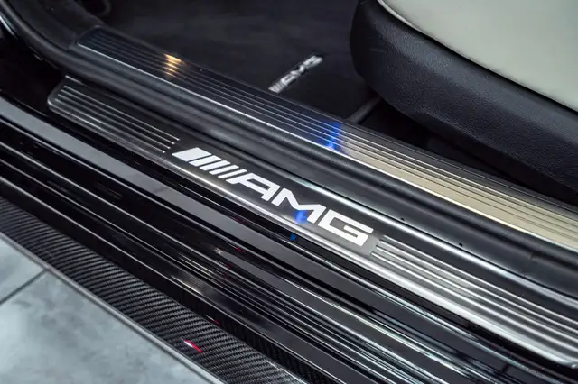 Mercedes-Benz S-Class view 26