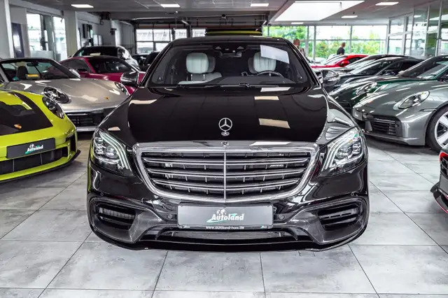 Mercedes-Benz S-Class view 2