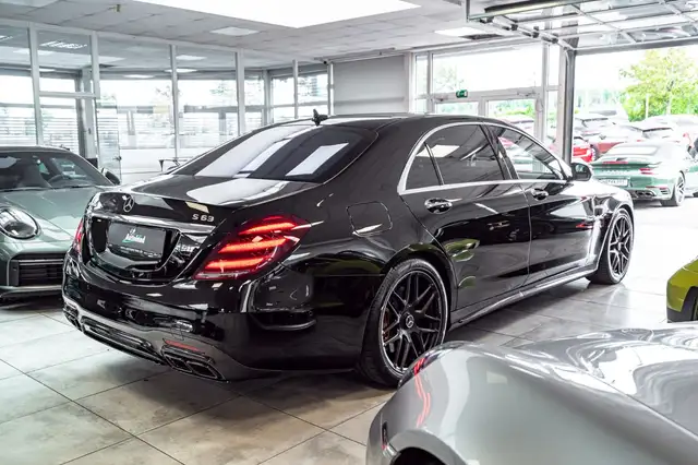 Mercedes-Benz S-Class view 7