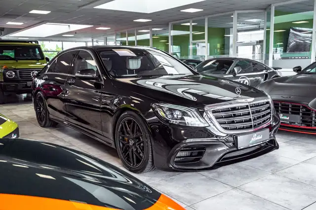 Mercedes-Benz S-Class view 3