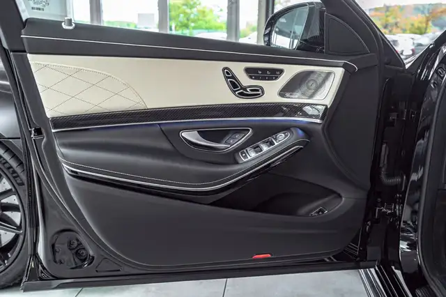Mercedes-Benz S-Class view 23