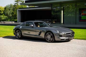 SLS AMG Coupe AMG SPEEDSHIFT DCT