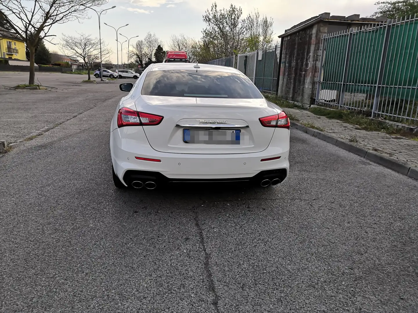 Maserati Ghibli 3.0 V6 Gransport 350cv auto Bianco - 2